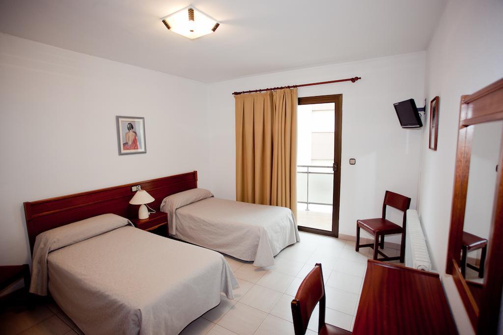 Hotel Beri Llança Camera foto